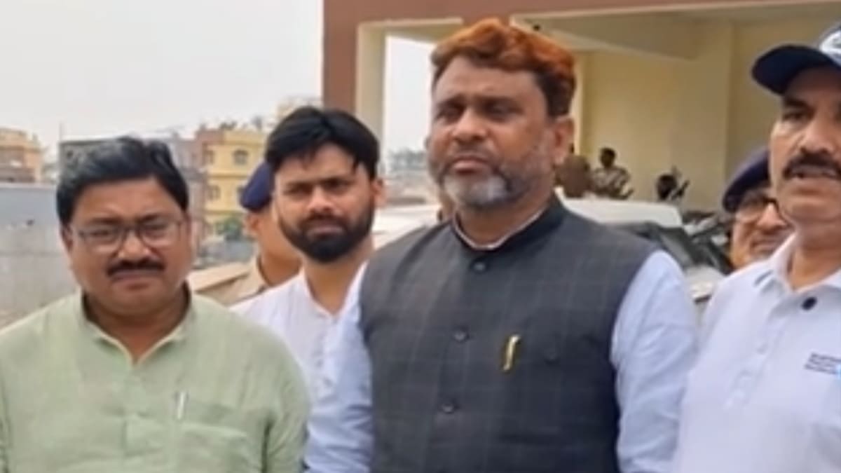 ​मुजफ्फरपुर में गरजे अख्तरुल इमाम: बच्ची की मौत पर पुलिस को घेरा, SSP से कहा- दोषियों को बचाना बंद करे प्रशासन