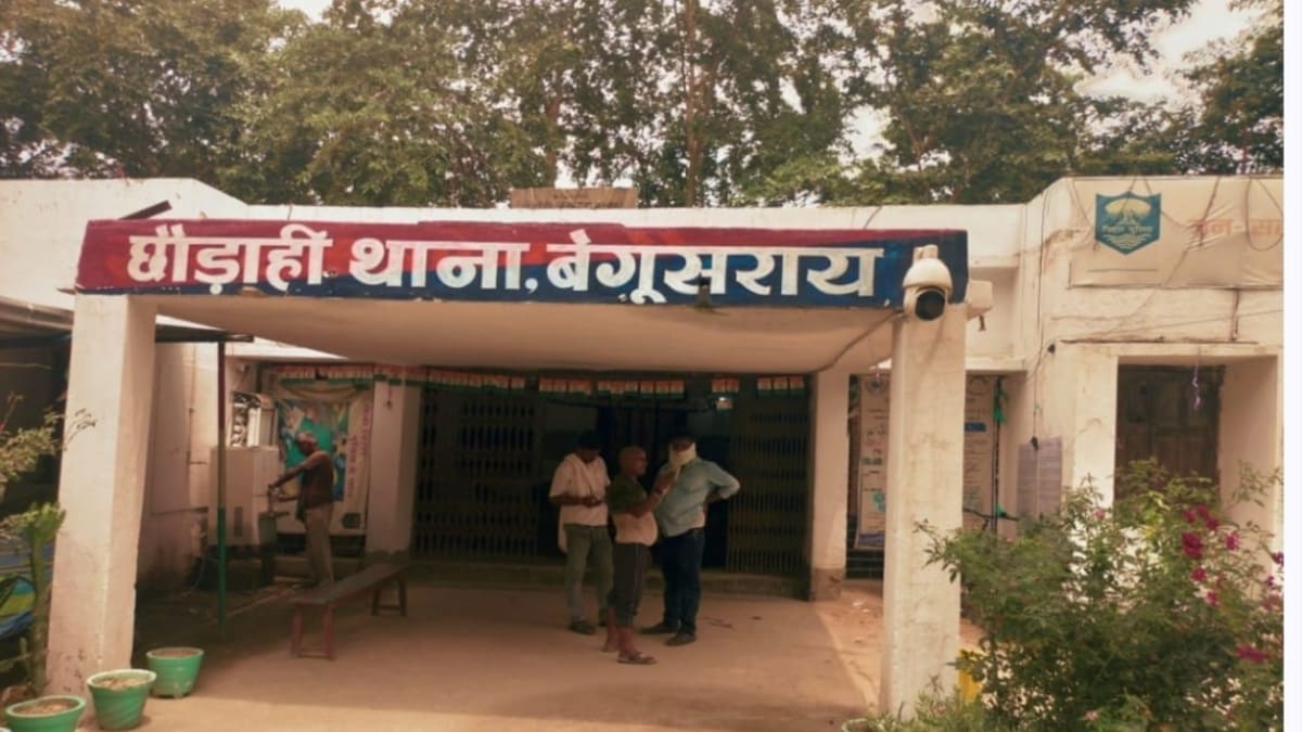 सफलता की खुशी मातम में बदली, छौड़ाही में 10वीं की छात्रा का फंदे से लटका मिला शव, परिजनों ने पोस्टमार्टम से किया इनकार