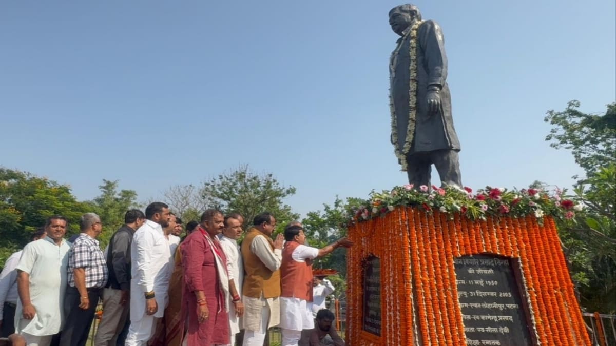 स्व. नवीन किशोर प्रसाद सिन्हा की 77वीं जयंती: पुत्र नितिन नवीन ने पिता के आदर्शों पर चलने का लिया संकल्प