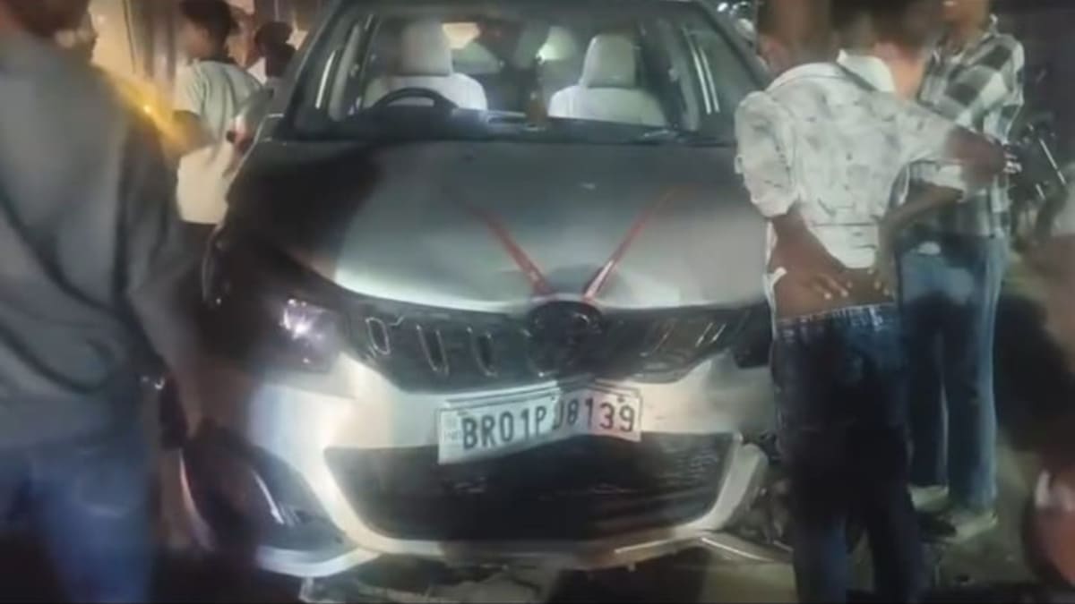 मोतिहारी में अनियंत्रित कार ने तीन को रौंदा, एक की दर्दनाक मौत