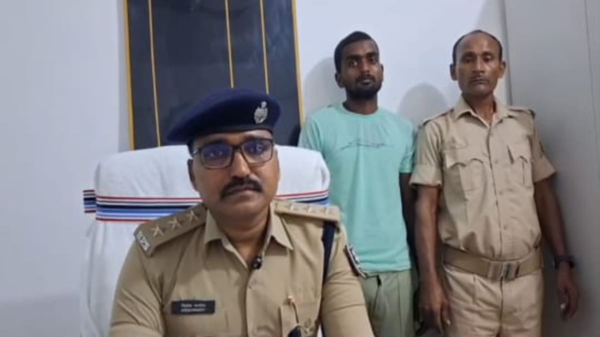 बहन से प्रेम प्रसंग के प्रतिशोध में छात्र की 15 बार चाकू गोदकर हत्या, पुलिस ने एक आरोपी को किया गिरफ्तार