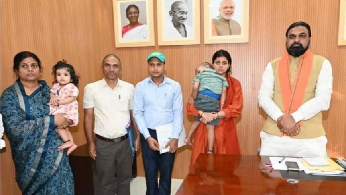 शहीद अधिकारी के परिवार की जिम्मेदारी लेगी सरकार: CM बोले- नियमतः देंगे शालू कुमारी को नौकरी