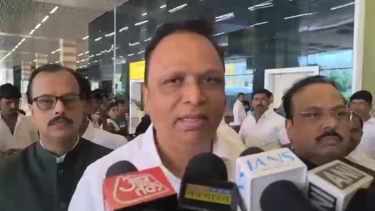 PM मोदी की सोच ‘एक भारत श्रेष्ठ भारत’ को मिल रहा बढ़ावा, पटना में महाराष्ट्र दिवस पर बोले मंत्री आशीष शेलार