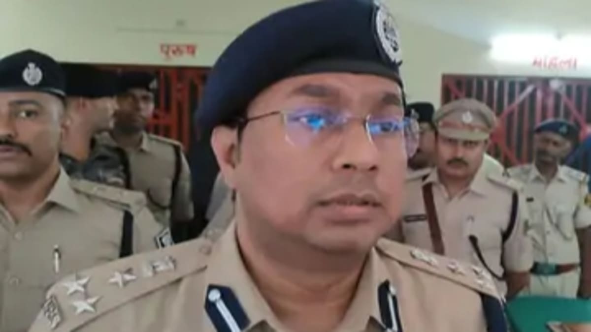 मुजफ्फरपुर सदर थाने को गोद लेकर डीआईजी ने सुधारी कार्यप्रणाली, बोले- जनता को मिलेगी राहत