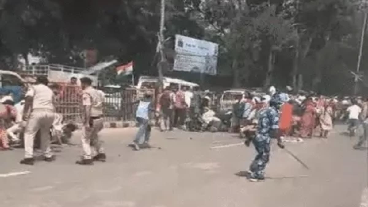 ​BPSC TRE-4 की मांग: प्रदर्शन से पहले छात्र नेता हिरासत में, आज बेलन-थाली लेकर उतरेंगे अभ्यर्थी