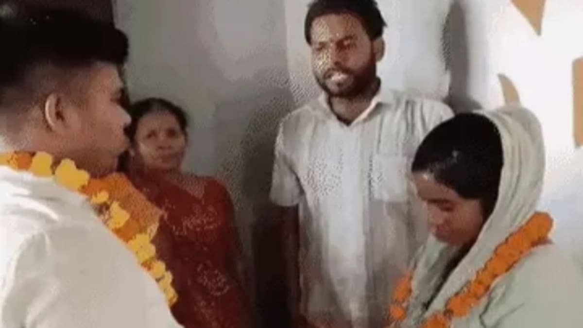 होटल से पकड़े गए प्रेमी, परिजनों ने मंदिर में कराई शादी, युवक ने बताया जबरन विवाह कराया