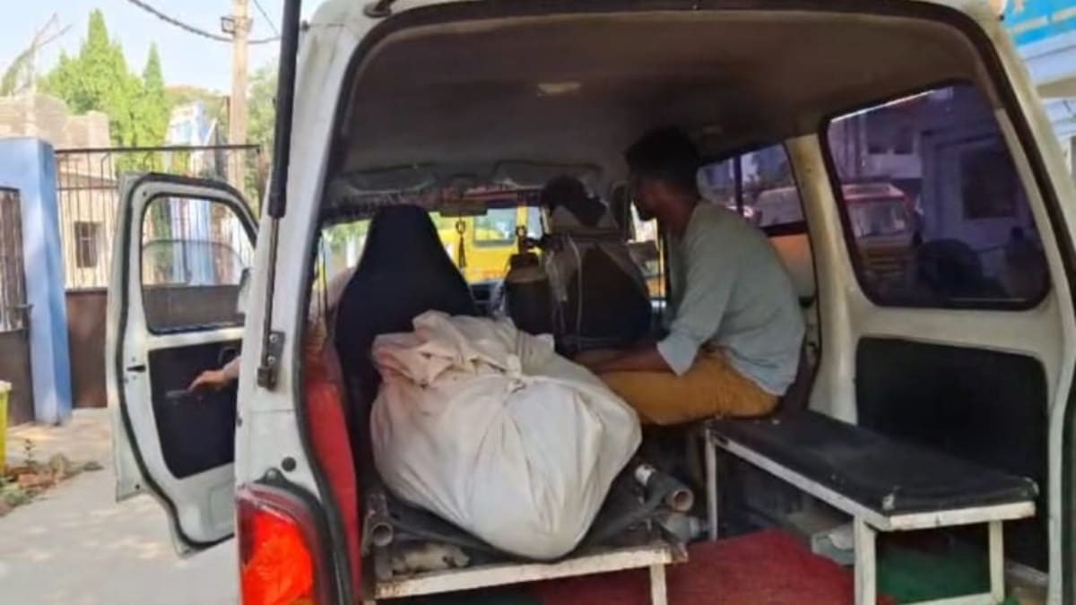 रोहतास में भीषण सड़क हादसा: अनियंत्रित स्कॉर्पियो ने दो साइकिल सवारों को कुचला, मौके पर ही मौत