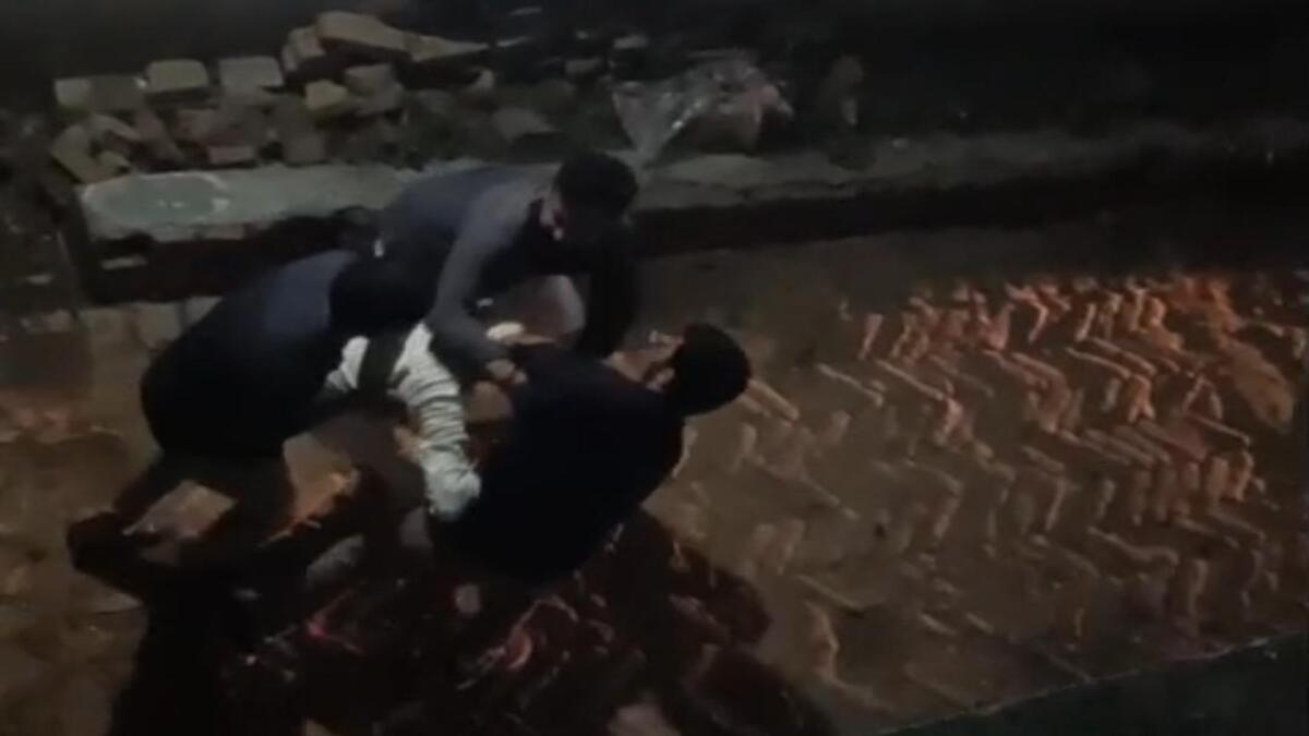 पटना में पिस्टल के बल पर युवक के अपहरण की कोशिश, CCTV फुटेज वायरल
