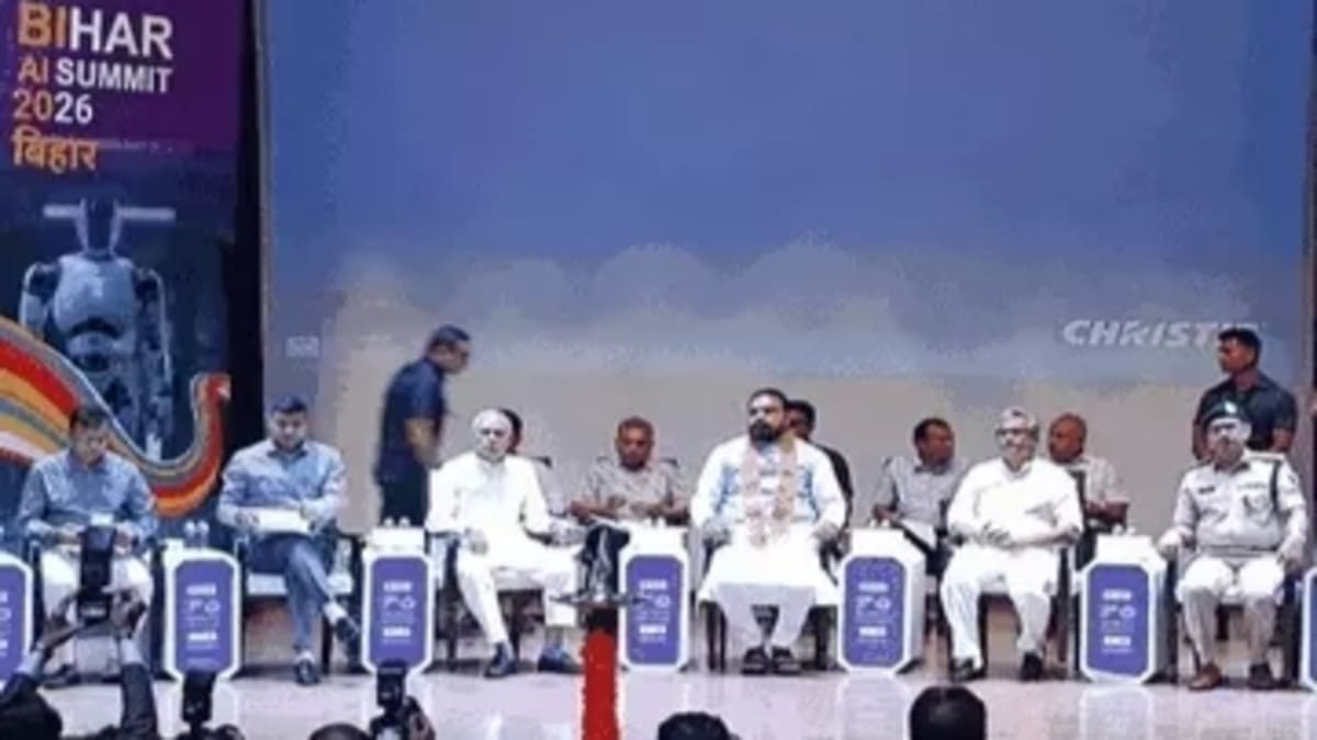 पटना AI समिट: सुरक्षा के लिए बाउंसर और एंट्री पर बवाल, CM बोले- अपराधी को केवल ‘अपराधी’ की नजर से देखें