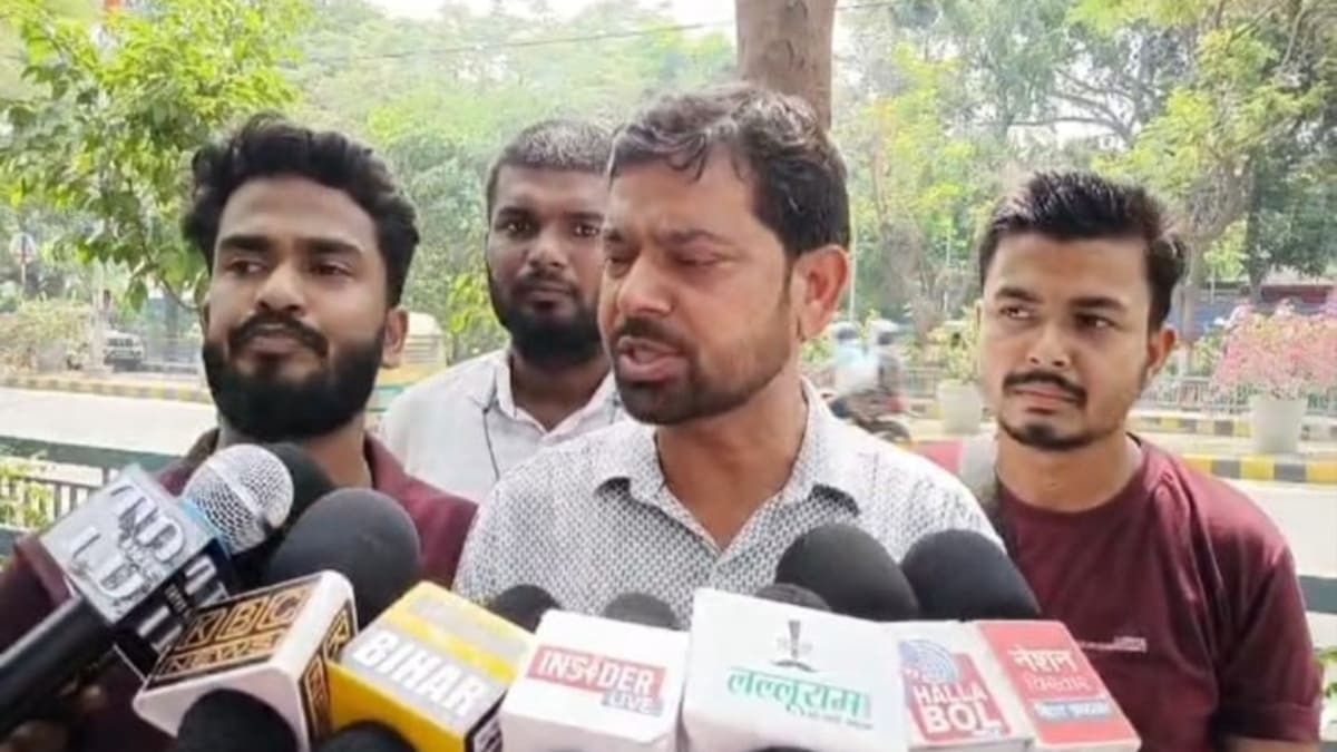TRE 4.0: छात्र नेता दिलीप कुमार का सरकार पर हमला, 46 हजार पदों की मांग और फर्जी शिक्षकों की जांच को लेकर दी चेतावनी