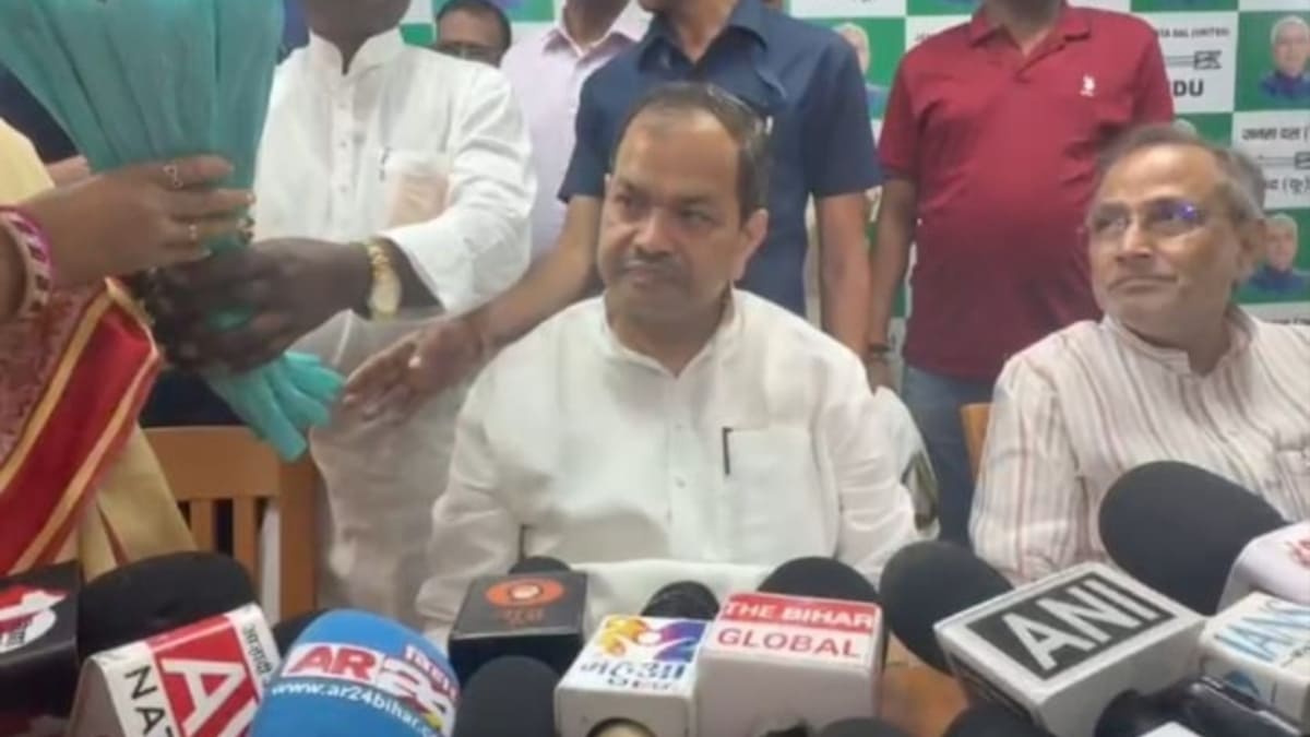 बिजली संकट पर बोले ऊर्जा मंत्री बुलो मंडल: आम जनता को परेशानी नहीं होने देंगे, जल्द बहाल होगी आपूर्ति