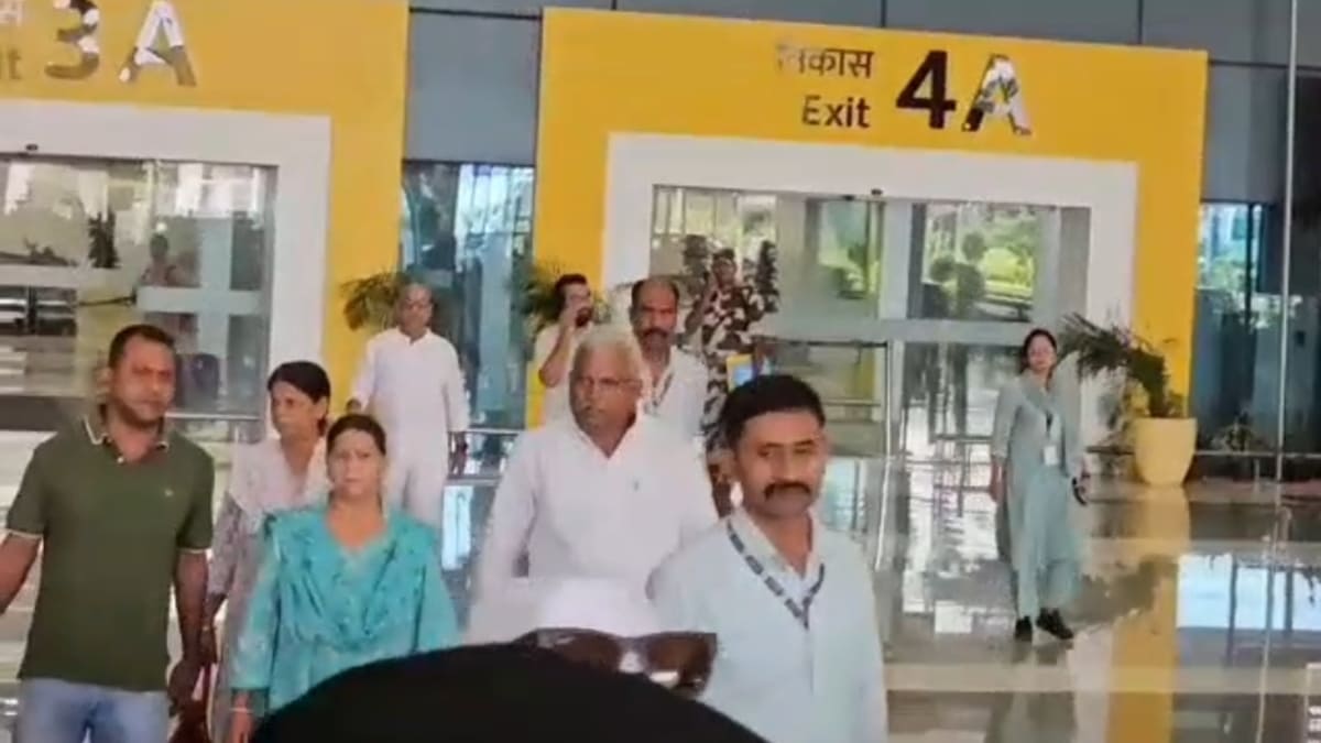 39 हार्डिंग रोड अलॉट होने के बावजूद 10 सर्कुलर रोड पर अड़ीं राबड़ी देवी, कहा- फोर्स बुलाकर बंगला खाली करवा लो