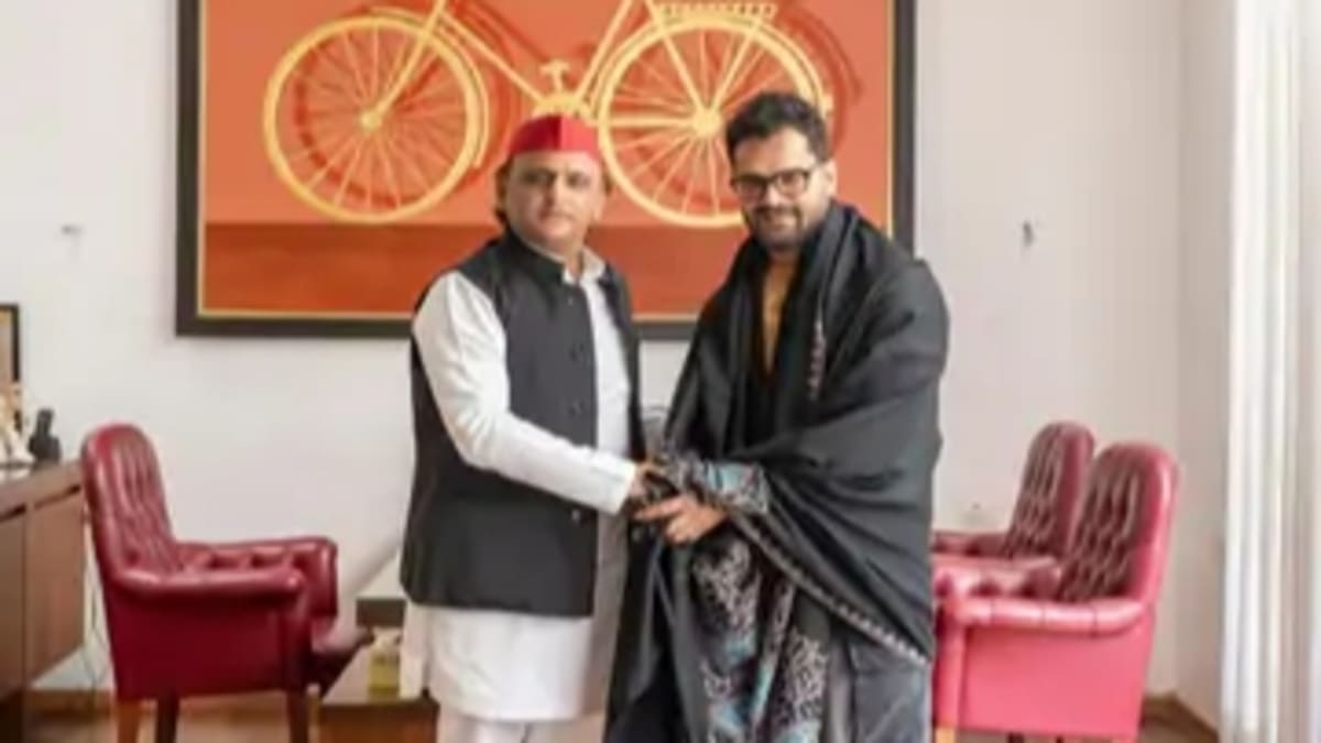 ​खेसारी लाल यादव का बड़ा ऐलान: अखिलेश यादव के साथ बातचीत के बाद राजनीति से बनाई दूरी, जानिए पूरी खबर