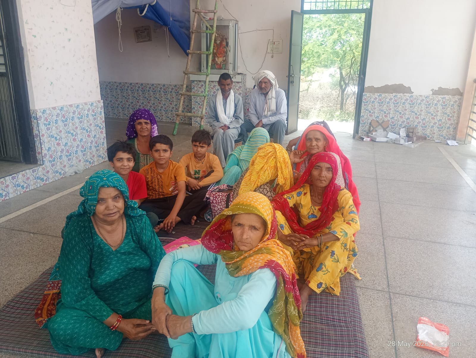 भादोज में शराब ठेके का विरोध जारी, ग्रामीण महिलाएं डीसी को सौंपेंगी ज्ञापन