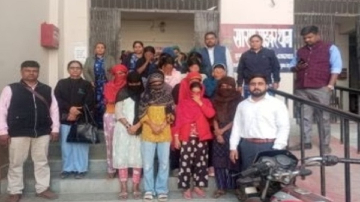 ‘आवाज दो’ अभियान के तहत सारण में SSP का बड़ा ऑपरेशन, 20 नाबालिग मुक्त, 11 आरोपी गिरफ्तार