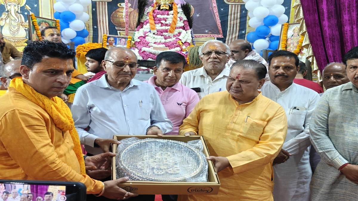 नर सेवा ही नारायण सेवा : देवी बाई आश्रम में उमड़ा श्रद्धा का सैलाब, 101 दिव्यांगों का हुआ दिव्य अभिनंदन