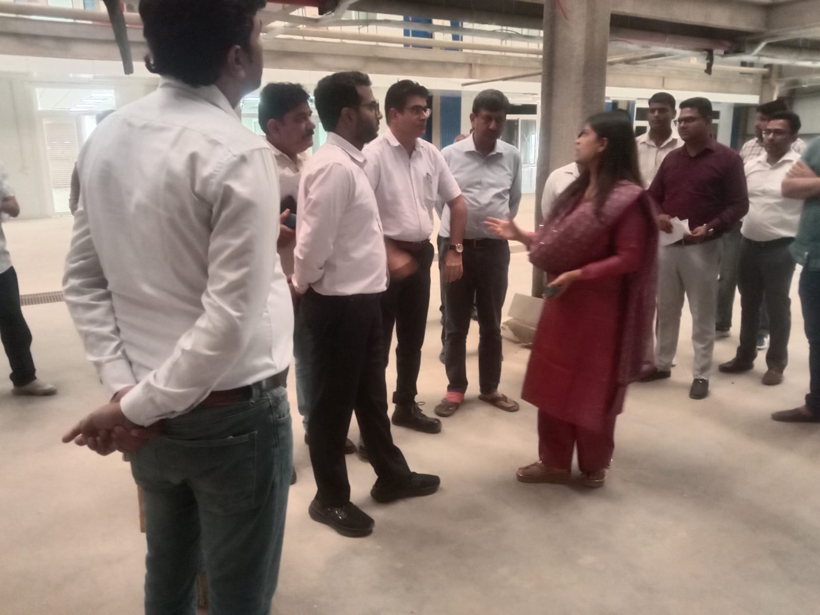 भारत अंतरराष्ट्रीय बागवानी मंडी निर्माण में तेजी लाएं, सभी विभाग प्राथमिकता से करें काम : डीसी नेहा सिंह