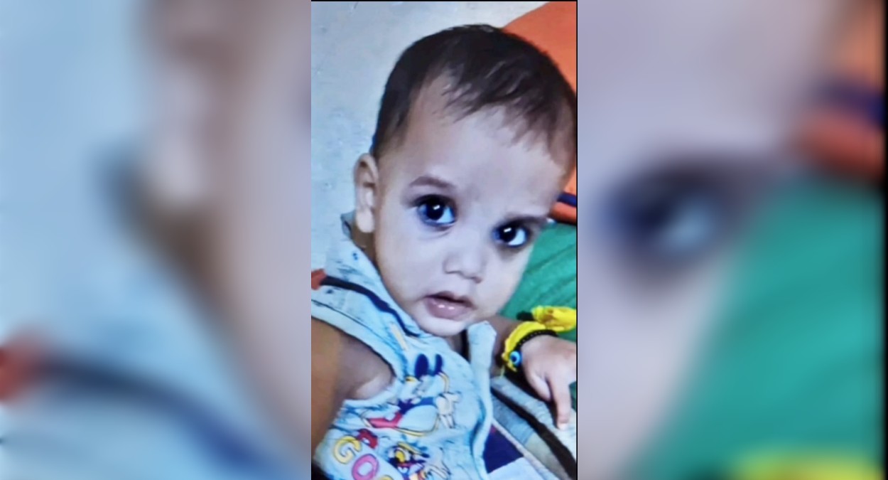 डेढ़ साल के मासूम की दर्दनाक मौत, ट्रॉली से कुचलने के बाद अब परिवार को धमकाने के आरोप