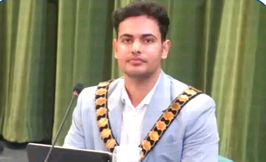 23 साल का हरियाणवी बना ब्रिटेन का मेयर! मां भी बनीं डिप्टी मेयर, रोहतक के परिवार ने रचा इतिहास