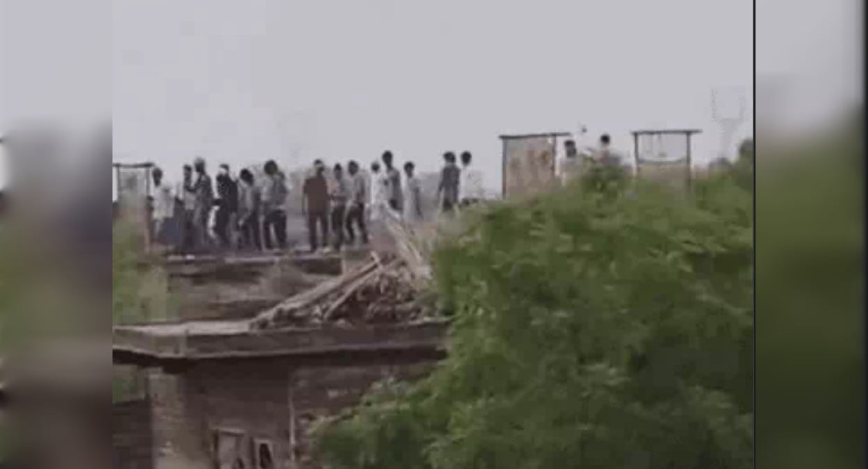 नूंह में फेसबुक पोस्ट पर बवाल, दो पक्षों में जमकर चले लाठी-डंडे और पथराव, 7 लोग घायल