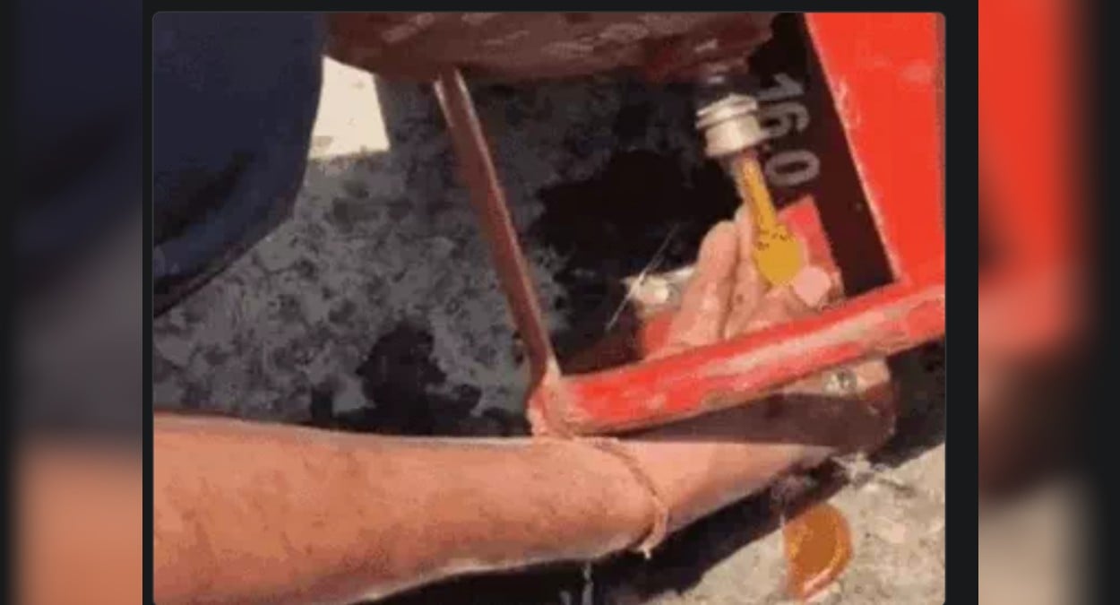 Karnal Gas Cylinder Fraud: करनाल में बड़ा फर्जीवाड़ा, रसोई गैस सिलेंडर से निकला 10 किलो पानी