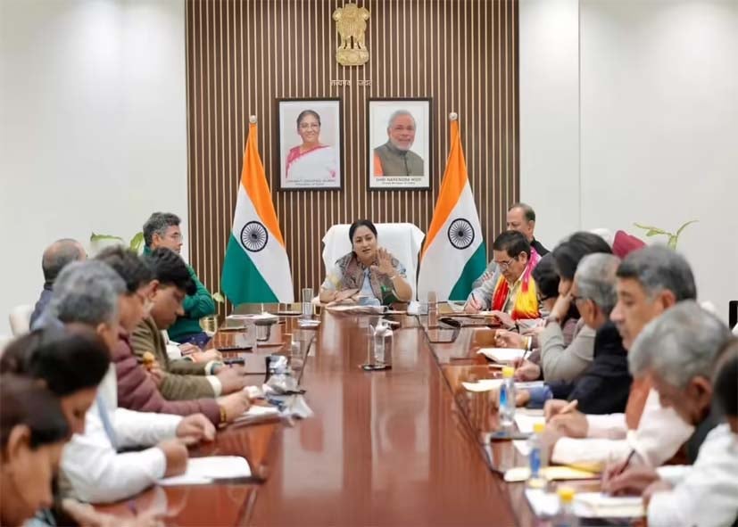 दिल्ली सरकार के तीन विभागों ने जारी किए ‘ब्लू प्रिंट’, हफ्ते में एक दिन कार इस्तेमाल नहीं करेंगे अधिकारी