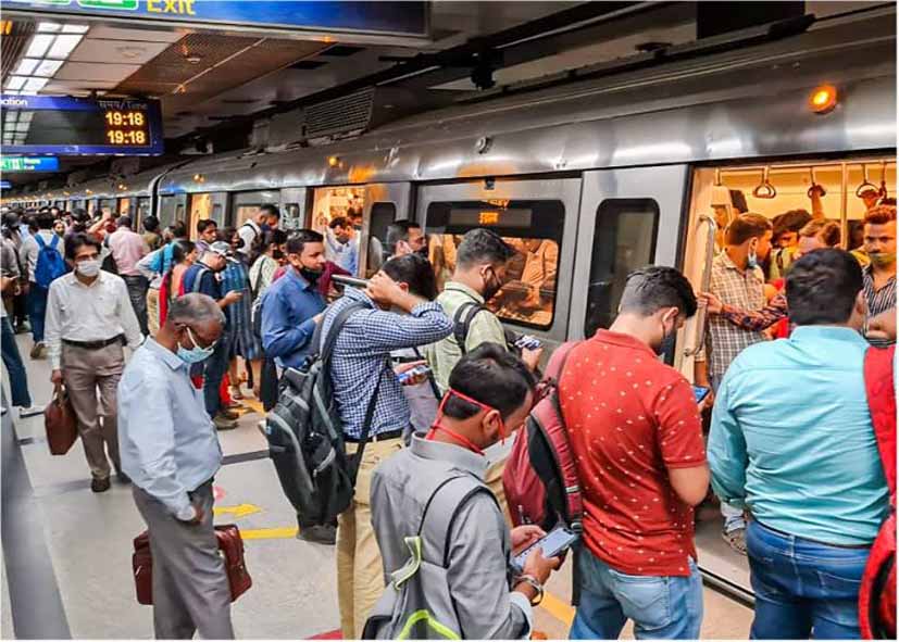 PM मोदी की अपील का असर, दिल्ली मेट्रो में बढ़ी यात्रियों की संख्या, DMRC ने बढ़ाईं 6 ट्रेनें