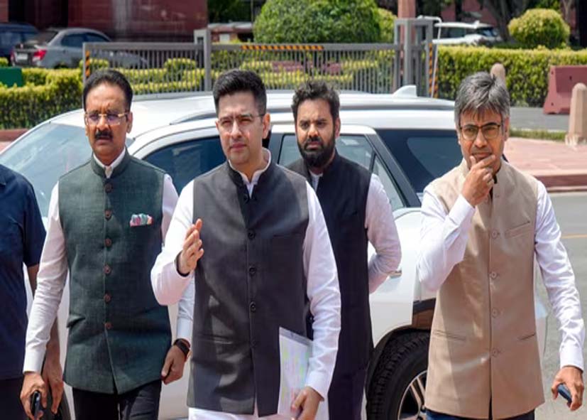 ‘अगला निशाना मैं बनूंगा’: राघव चड्ढा ने AAP के खिलाफ किया बड़ा दावा, राष्ट्रपति मुर्मू से की मुलाकात