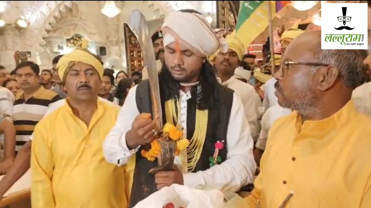 डोंगरगढ़ में फिर भड़का पुराना विवाद : मां बम्लेश्वरी धाम में बैगा पूजा पर बवाल, बैगा किशोर नेताम को हुई जेल