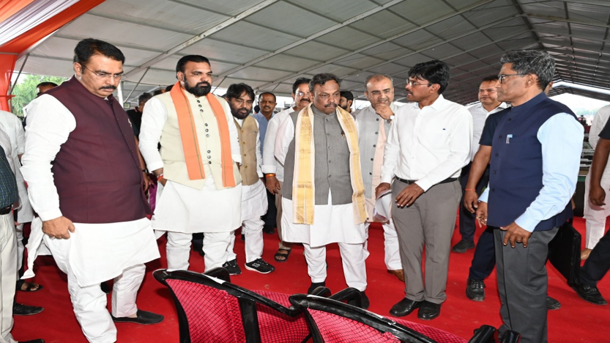 बिहार कैबिनेट का विस्तार आज, PM मोदी की मौजूदगी में BJP-JDU से ये नेता लेंगे मंत्री पद की शपथ