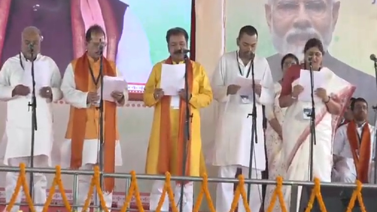 Bihar Cabinet Expansion Live: निशांत, दिलीप जायसवाल, विजय सिन्हा और लेसी सिंह ने ली मंंत्री पद की शपथ