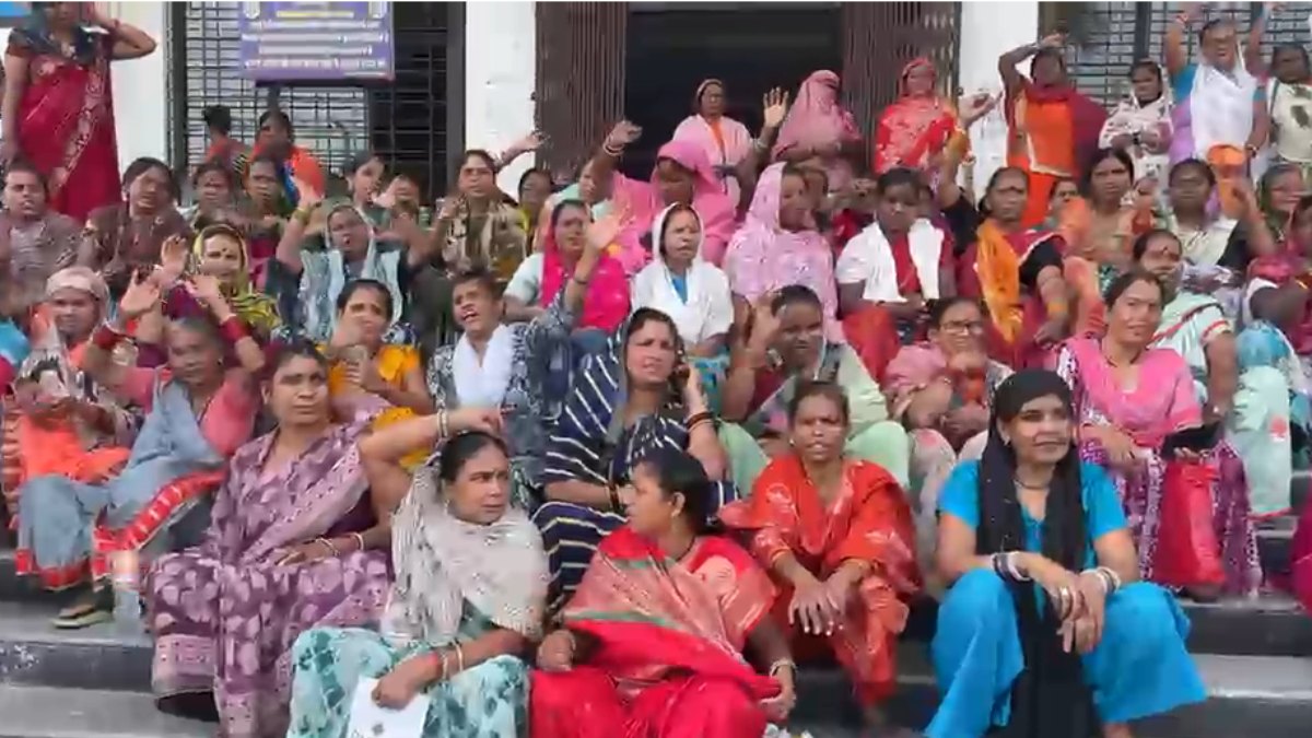 राजधानी में कैनाल रोड के लिए 1300 घरों को तोड़ने की तैयारी: पीड़ित परिवारों ने किया नगर निगम का घेराव, कहा- बगैर नोटिस किया जा रहा सर्वे