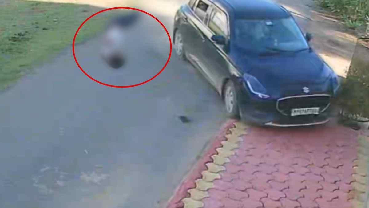 Live Hit-and-Run: तेज रफ्तार कार ने बच्चे को मारी टक्कर, उछलकर नीचे गिरा मासूम, Video देख देख दहल उठेगा दिल