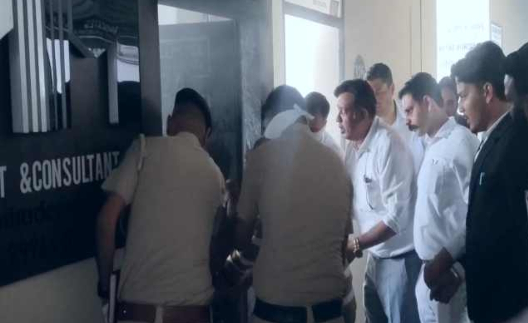 हरियाणा: कोर्ट परिसर में AC ब्लास्ट से मची दहशत, चेंबर में लगी भीषण आग, फाइलें जलकर राख