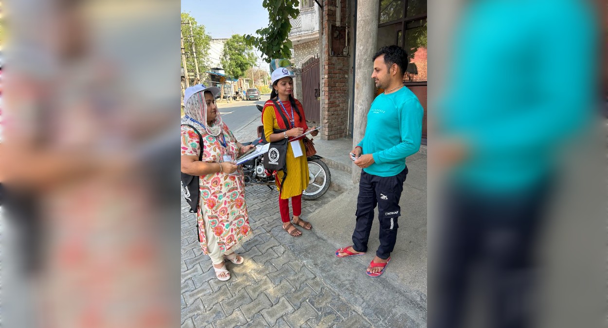 1 मई से जनगणना 2027 का पहला चरण शुरू, घर-घर पहुंची टीमें, 33 सवालों से जुटाए जा रहे आंकड़े