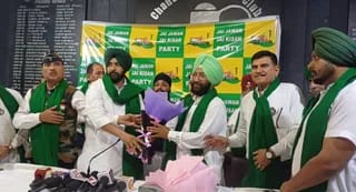 पंजाब विधानसभा चुनाव 2027 : जय जवान जय किसान पार्टी की बड़ी घोषणा, सीनियर सिटीजन को 5000 रूपये पेंशन देने की करी घोषणा