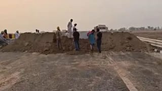 दिल्ली कटरा एक्सप्रेस वे हुआ बंद, मिट्टी का ढेर देख उठे लोगों के होश