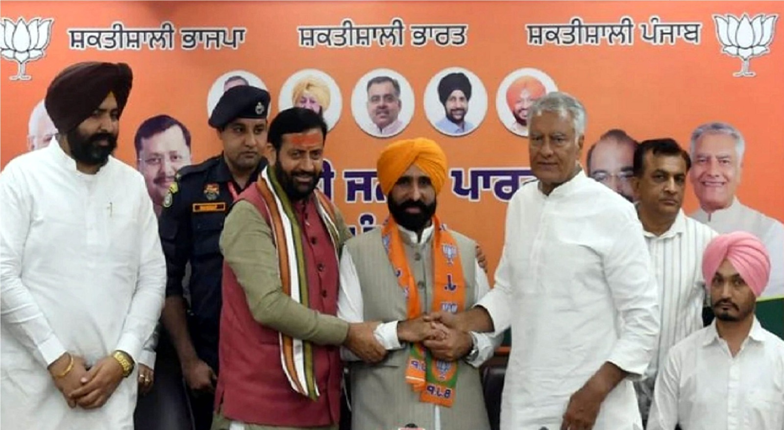 Breaking News: पंजाब की राजनीति में बड़ा उलटफेर: सीएम भगवंत मान के चचेरे भाई ज्ञान सिंह भाजपा में शामिल