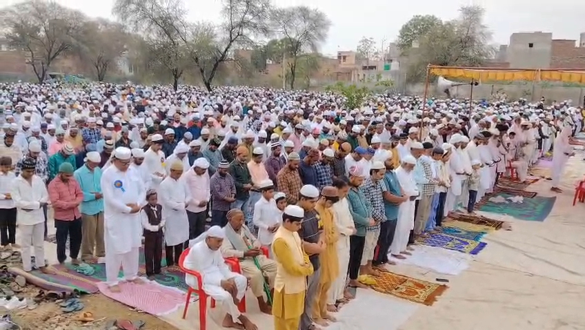 भिवानी में सौहार्द और अकीदत के साथ मनाई गई ईद-उल-अजहा, ढाणा रोड ईदगाह में अता की नमाज