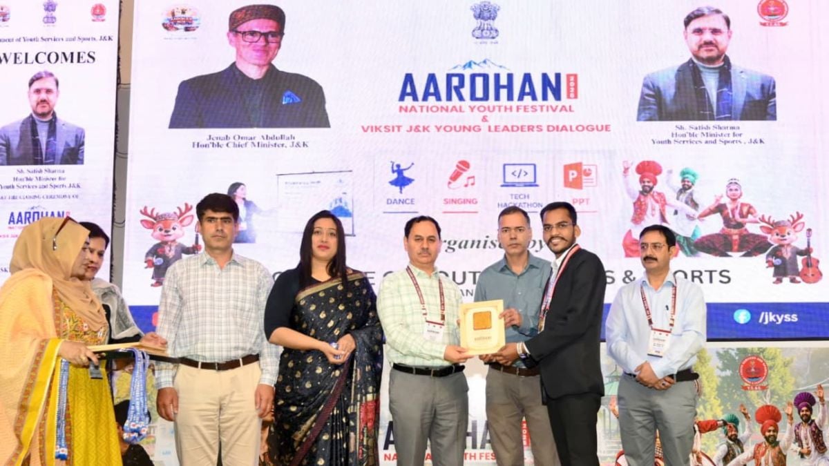लोरमी के आयुष सिंह राजपूत ने राष्ट्रीय मंच पर बढ़ाया छत्तीसगढ़ का मान, जम्मू-कश्मीर यंग लीडर डायलॉग एवं यूथ आरोहण 2026 में किया शानदार प्रदर्शन