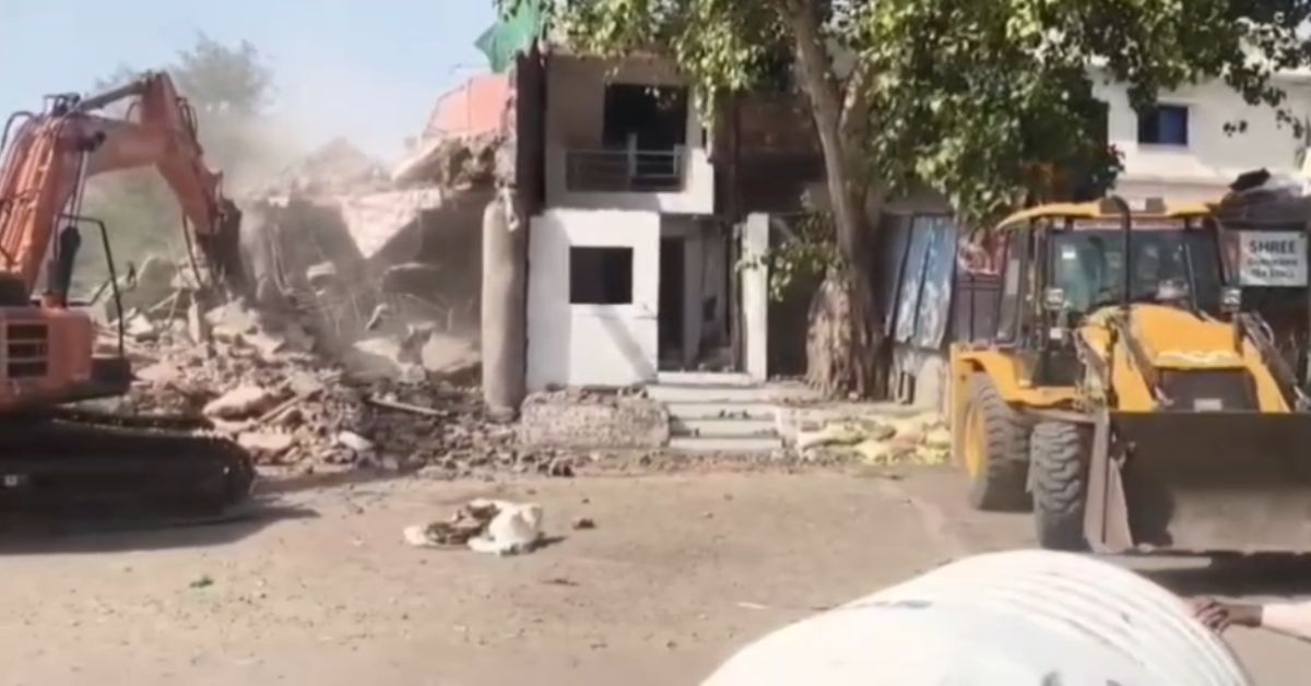 सिंहस्थ 2028 की तैयारी: ओंकारेश्वर में दिखा बुलडोजर एक्शन, ब्रह्मपुरी क्षेत्र में शासकीय जमीन से हटाया गया अतिक्रमण