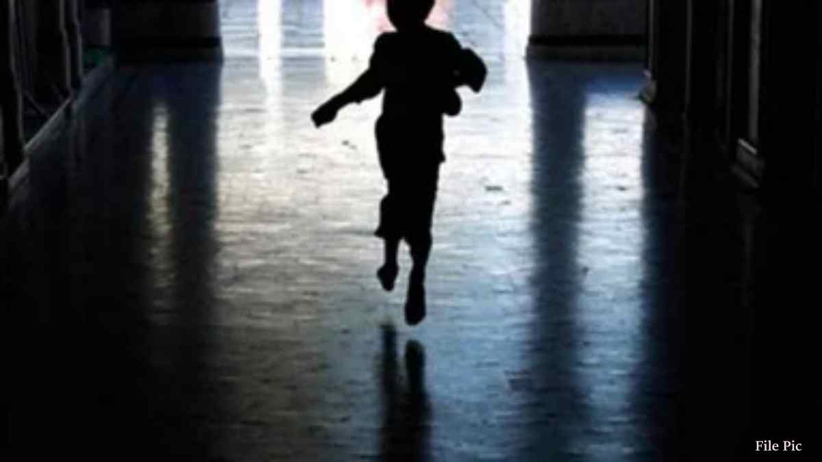 ताऊ की हैवानियत: बिजली गुल होते ही नाबालिग भतीजी से किया रेप, आवाज दबाने मुंह में ठूंसा रुमाल, मां की शिकायत पर आरोपी गिफ्तार