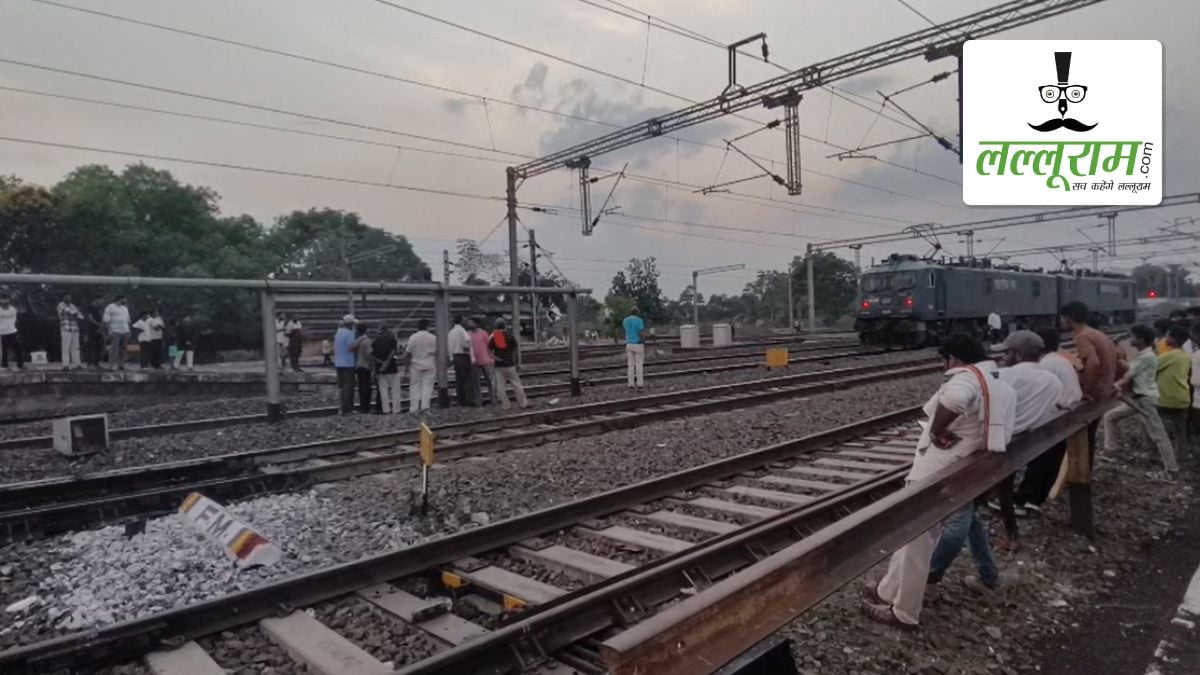 CG News: रेलवे ट्रैक पर मिला अज्ञात युवक का क्षत-विक्षत शव, RPF ने जताई आत्महत्या की आशंका