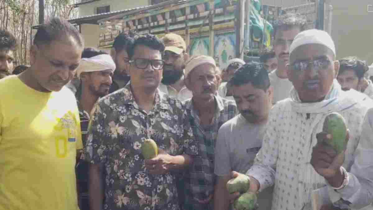 किसानों के बीच बुलेट से पहुंचे मंत्री नागर सिंह चौहान: आम मंडी में किया औचक निरीक्षण, किसानों की सुनी समस्या 