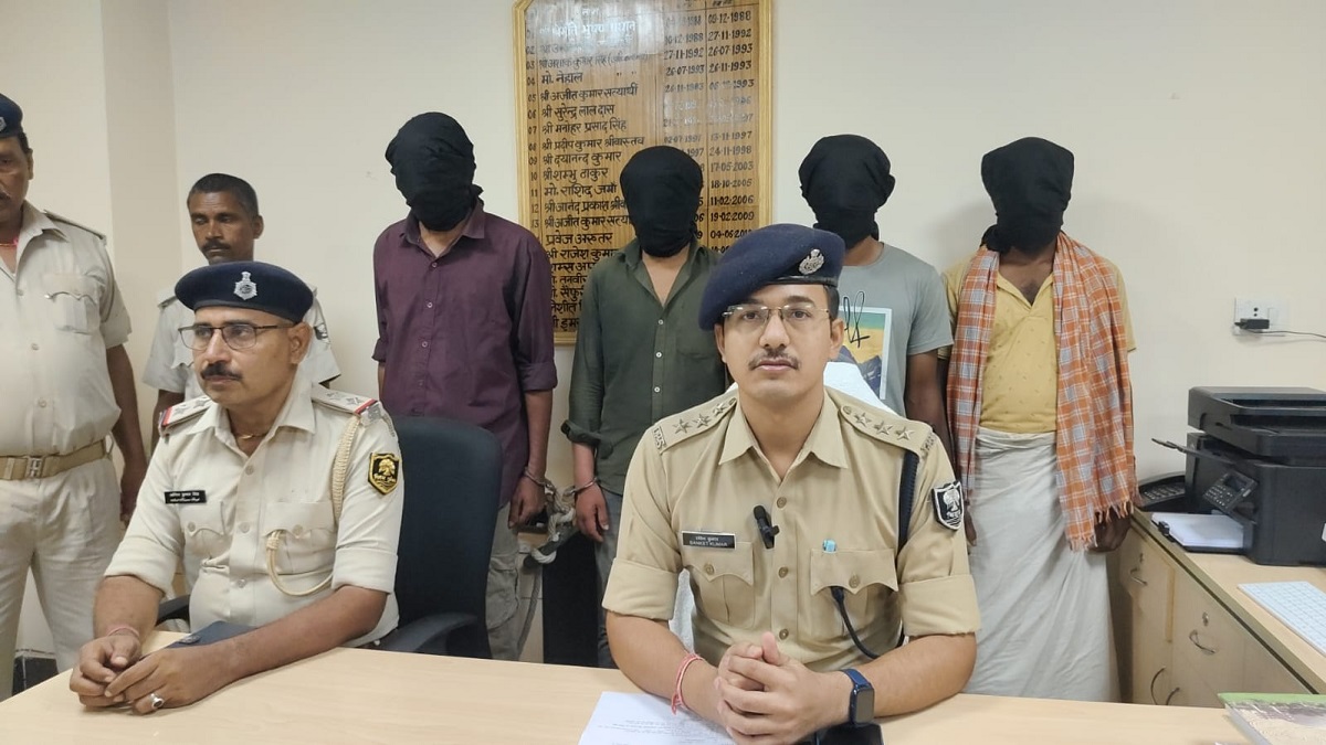 नालंदा पुलिस को बड़ी सफलता: महज 17 घंटे में लूटकांड का पर्दाफाश कर पूरे गिरोह को किया गिरफ्तार