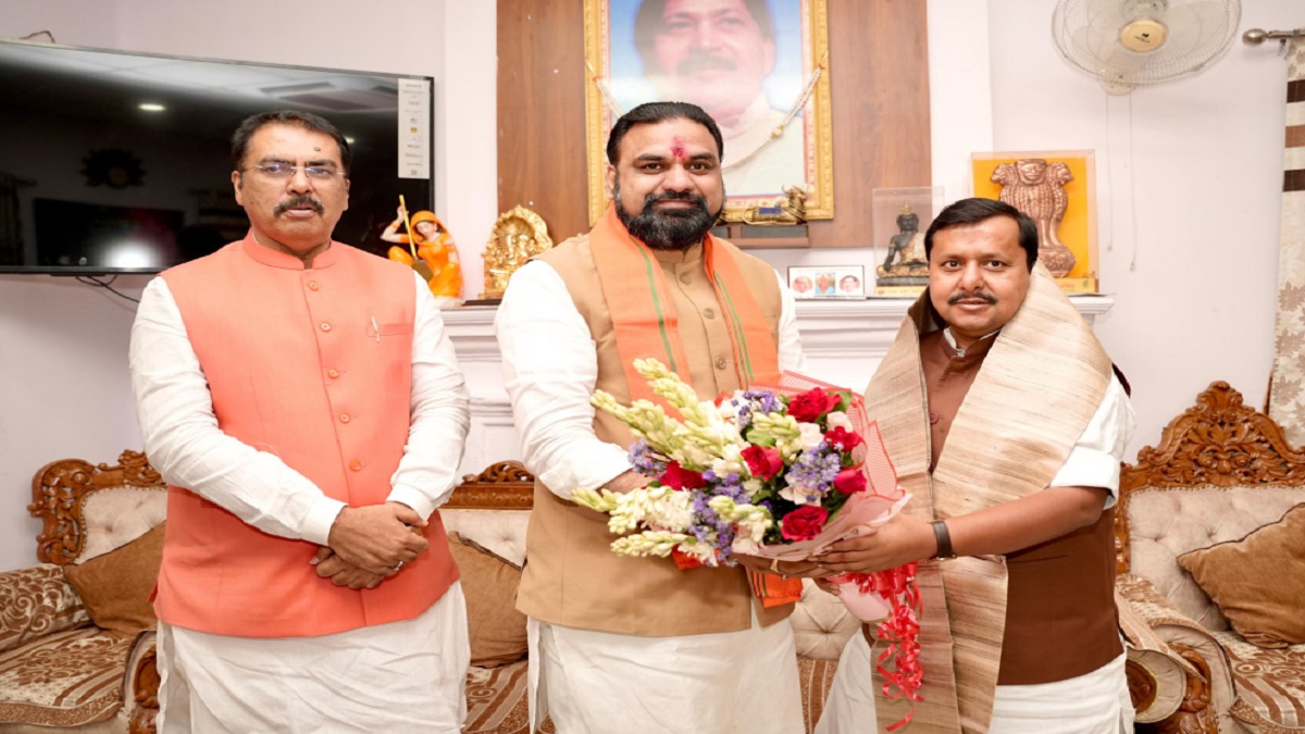 पटना पहुंचे BJP अध्यक्ष नितिन नबीन, कल राजधानी को देंगे बड़ी सौगात