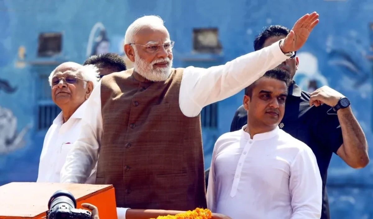 पीएम मोदी की सुरक्षा में चूक मामलाः 6 पुलिसकर्मी सस्पेंड, बेंगलुरु यात्रा के दौरान प्रधानमंत्री के रास्ते में जिलेटिन की छड़ें बरामद हुई थी
