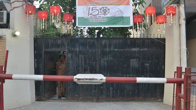 बांग्लादेश में इंडियन हाई कमीशन के अधिकारी की संदिग्ध मौत, बंद कमरे में मिली डेड बॉडी