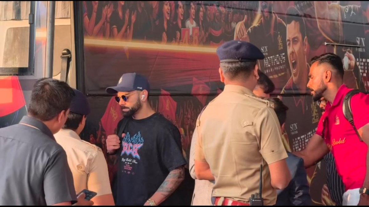 IPL 2026: रायपुर पहुंची RCB की टीम, 10 मई को MI से होगा मुकाबला
