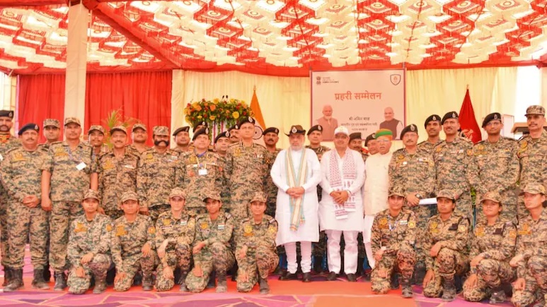 Rajasthan News: बीकानेर में गरजे अमित शाह, सीएम भजनलाल के साथ जवानों से की बात, सीमा पर तैनात होंगी महिला प्रहरी